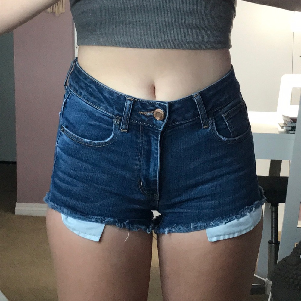 American Eagle High Waisted Shorts / Size 2